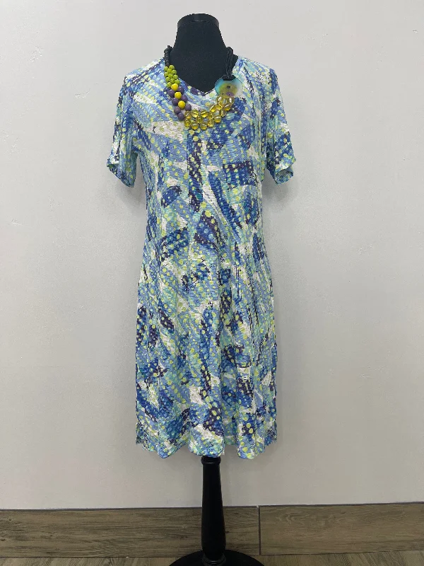 Fashion-Forward Looks At Low Prices Mist Short Sleeve V Neck Dress