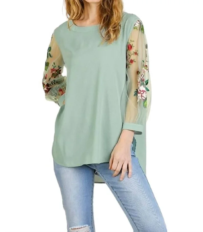 Zinnia Floral Top In Dusty Mint