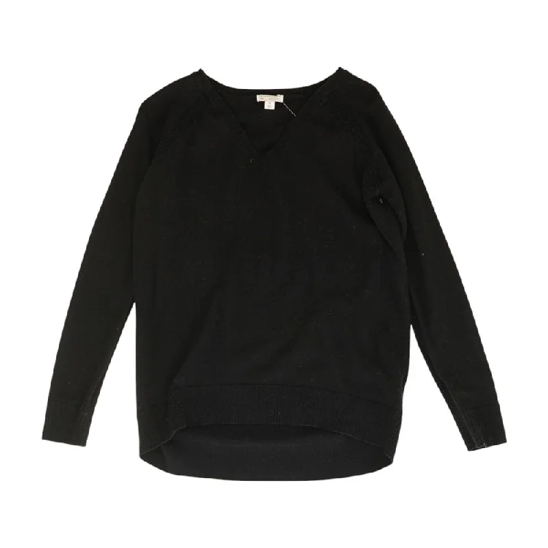 Black Solid V Neck Knit Top