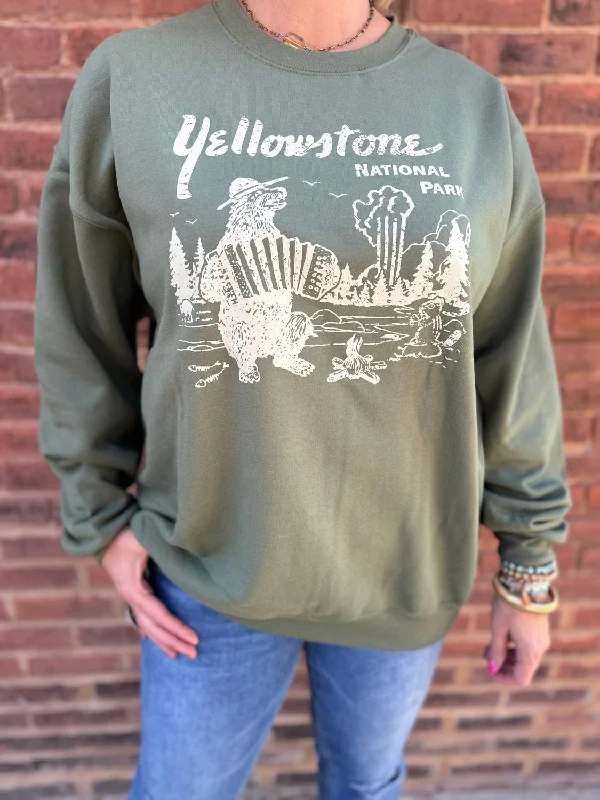 Retro Yellowstone Smokey The Bear Sweatshirt In Military Green