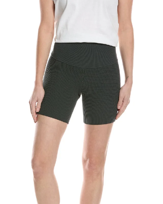 Chaser Sculpt Short