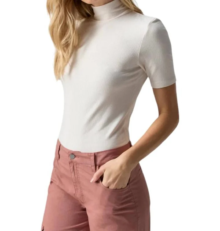 Essential Short Sleeve Mock Neck Top In Birch