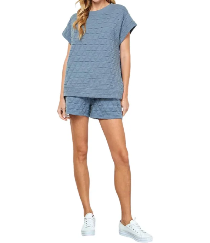 Vail Quilted Short Sleeve Top In Dusty Blue