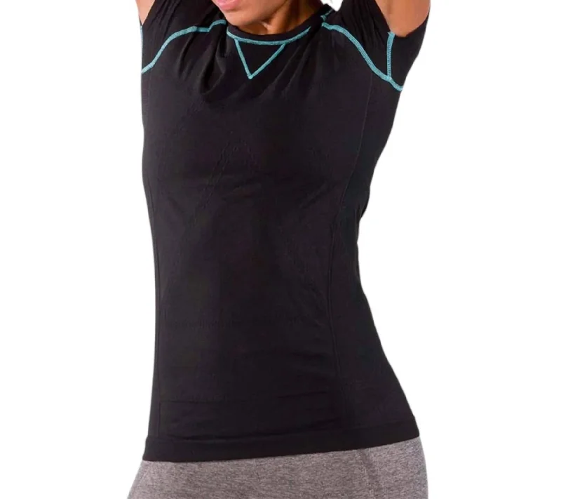 Women's Run Seamless Short Sleeve Top In Black