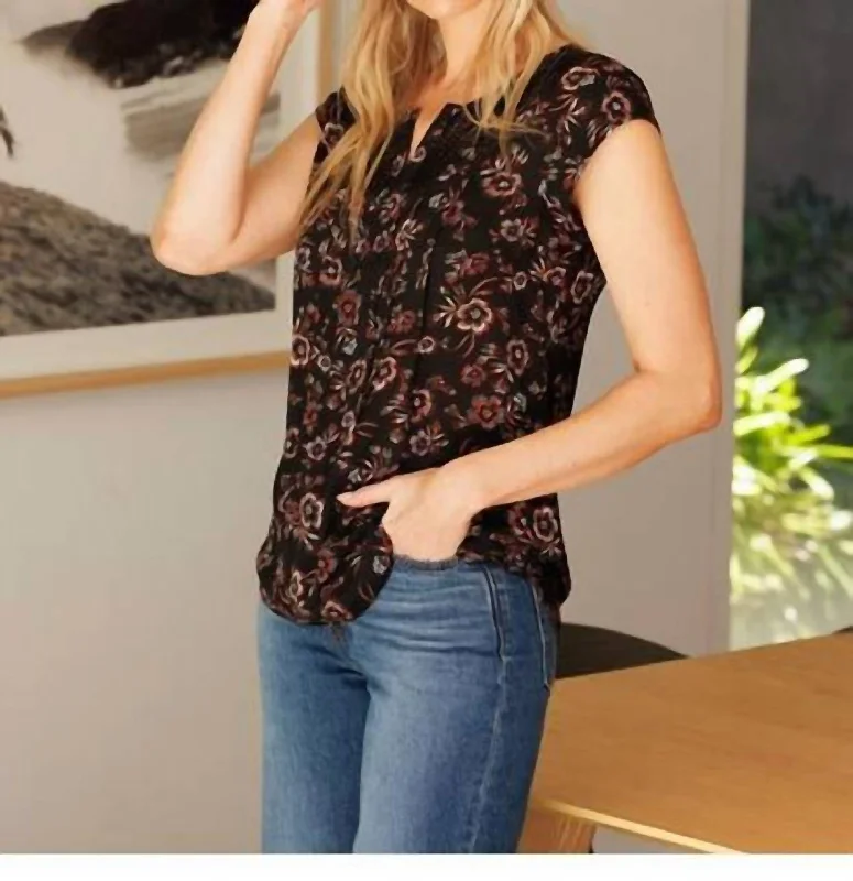 Baylee Floral Top With Lace In Multi